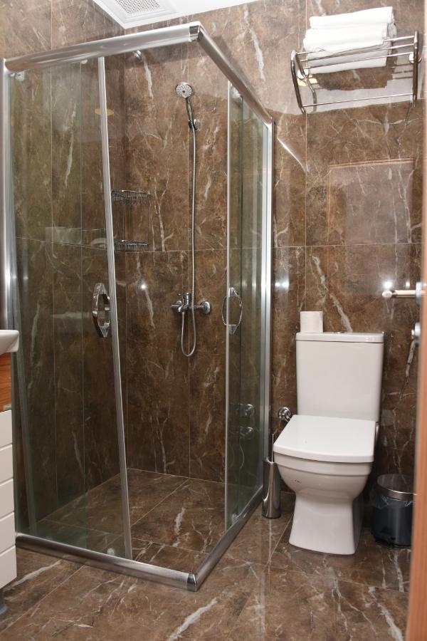 Istanbul Safir Hotel Bagian luar foto
